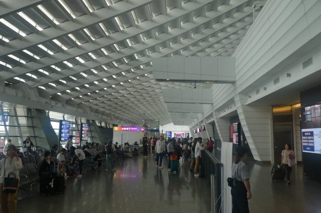 台湾桃園空港の到着ロビー
